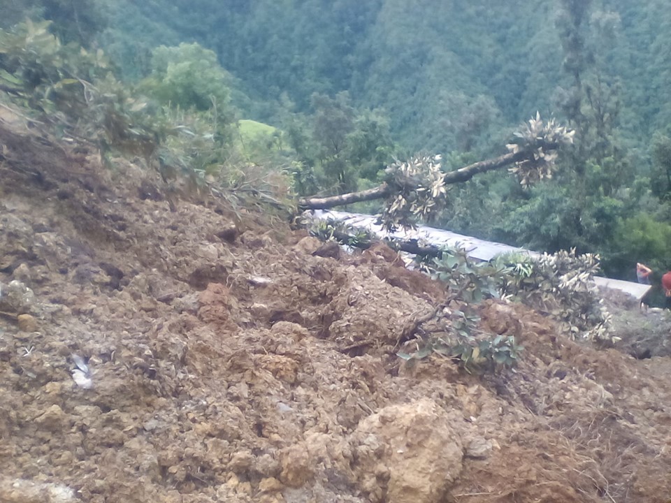 बैतडीका ८ स्थानीय तह पहिरोको उच्च जोखिममा 